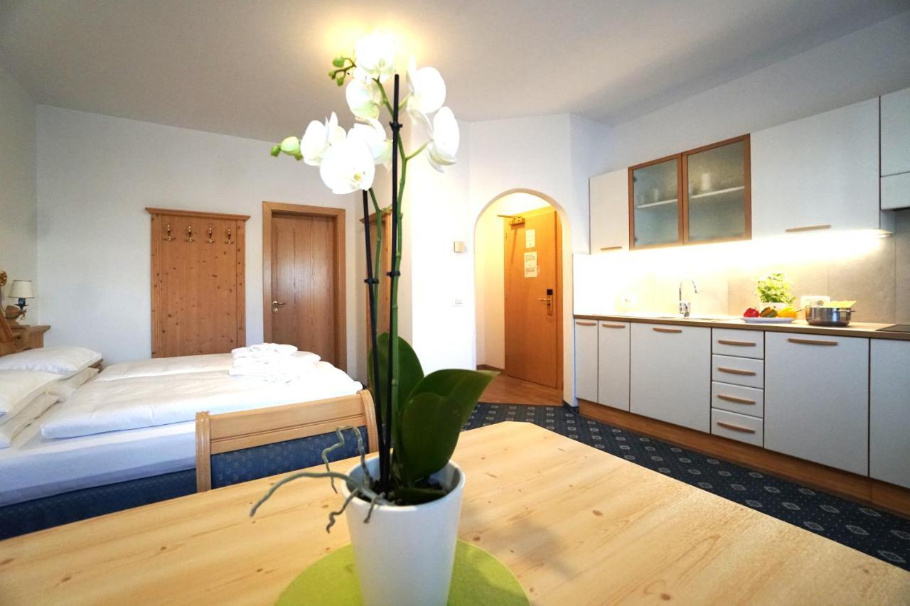 Garni La Dorada Aparthotel Colfosco Ngoại thất bức ảnh