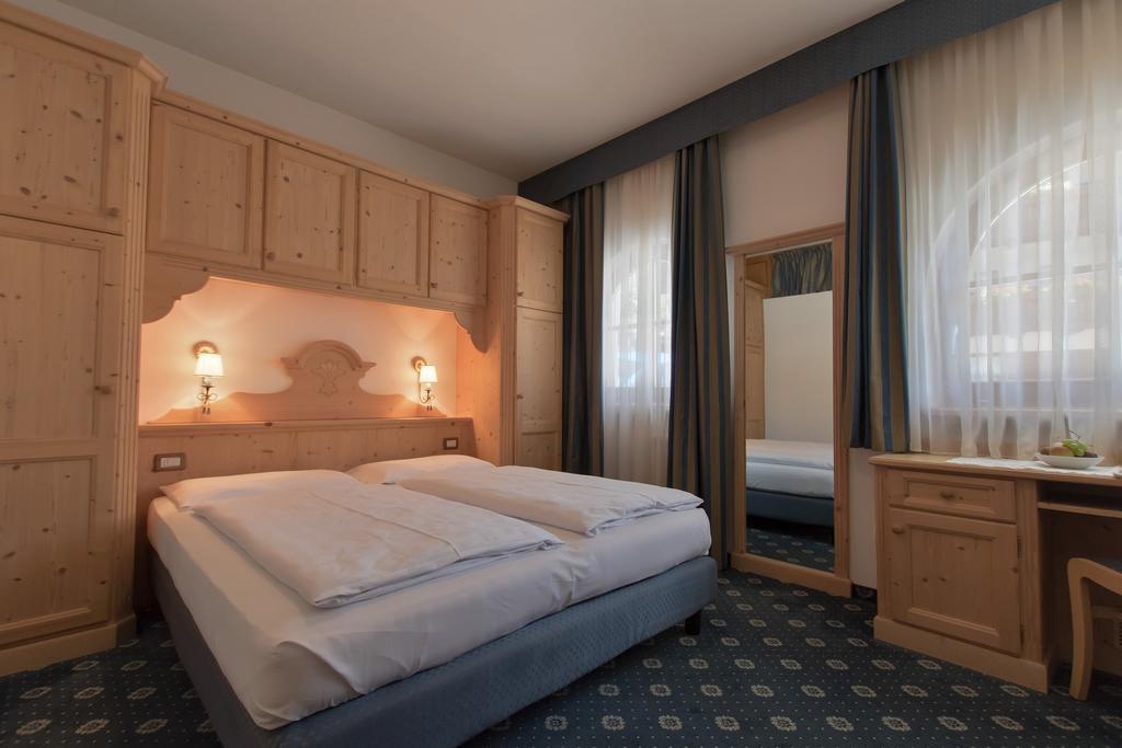 Garni La Dorada Aparthotel Colfosco Ngoại thất bức ảnh