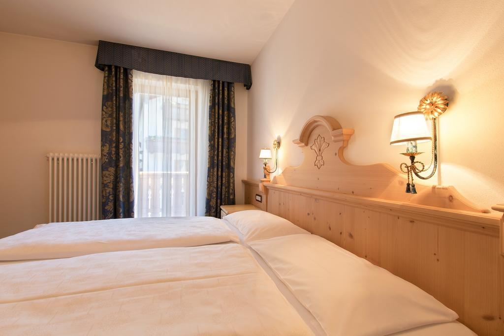Garni La Dorada Aparthotel Colfosco Ngoại thất bức ảnh
