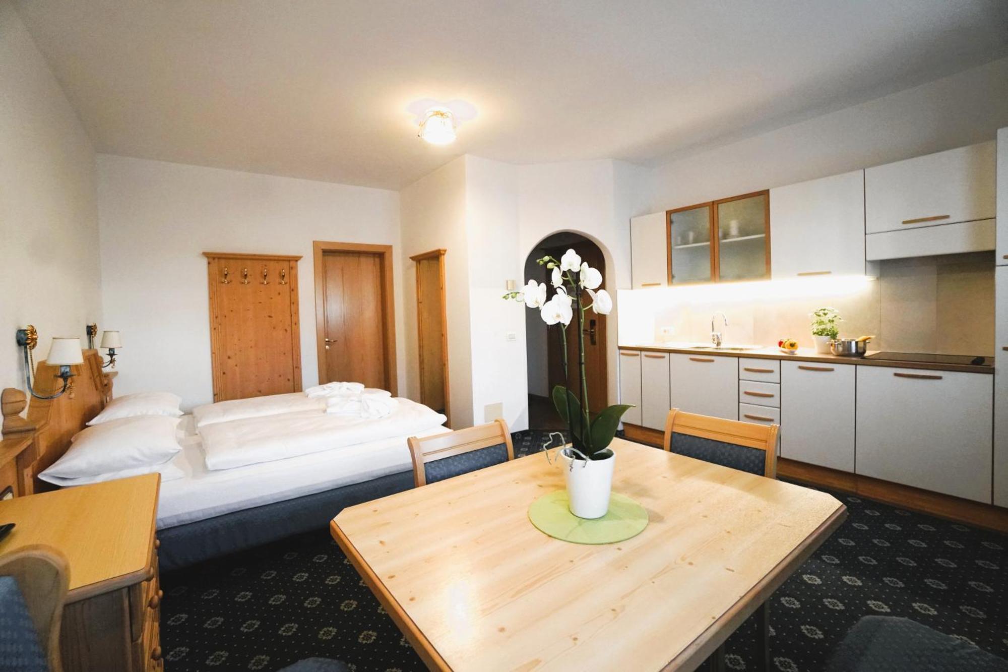 Garni La Dorada Aparthotel Colfosco Ngoại thất bức ảnh